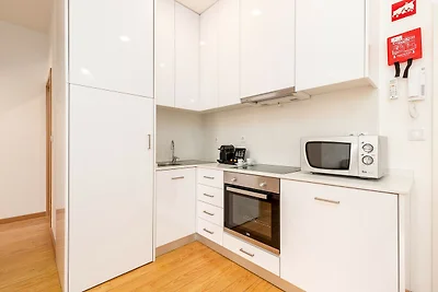 Charming 1-Bedroom Apartment in Oporto