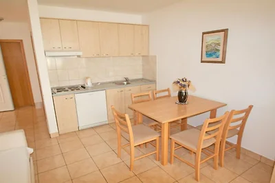 Beachfront Apartments Tamarix - Studio Apartm...