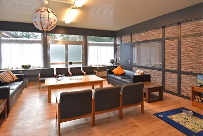 Geräumiges Ferienhaus am Waldrand