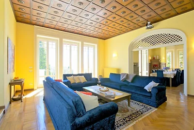 Luxuriöse Villa im Piemont mit Whirlpool