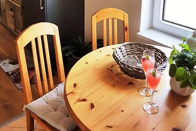 Einladende Ferienwohnung in Wiek mit Garten