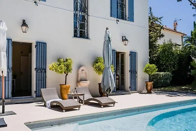 3-Zimmer-Apartment mit Meerblick und Pool – C...