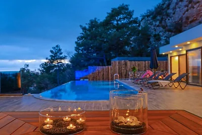 Villa a Kalkan con piscina