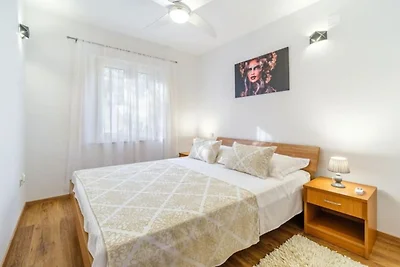 Three Bedroom Apartment with Sea View and...