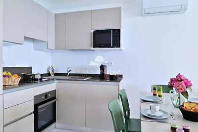 Apartment auf Korsika mit Pool und Meerblick