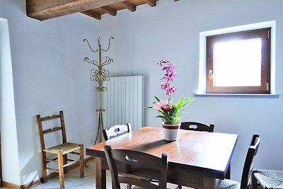 Attraktives Ferienhaus in Fornovolasco mit...