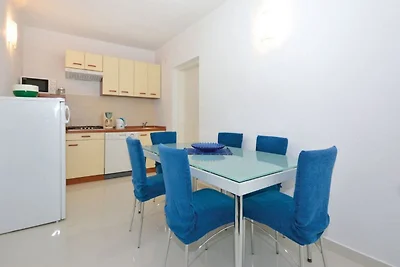 Villa Blanka - Six Bedroom Villa with Swimmin...