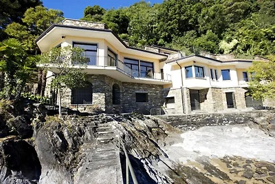 Villa in Pallanza (VB) mit Schwimmbecken