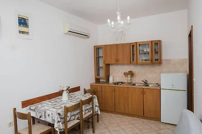 Schöne Wohnung in Brodarica