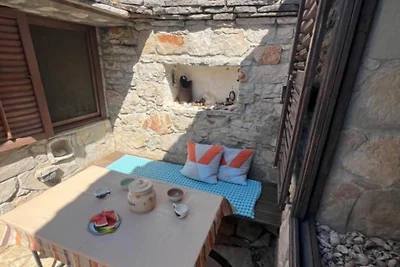 Two Bedroom Holiday Holiday Home with Patio a...