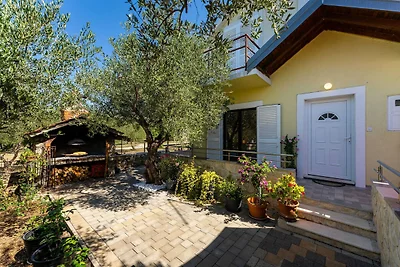 Ferienhaus in Krkovic mit großem Swimmingpool