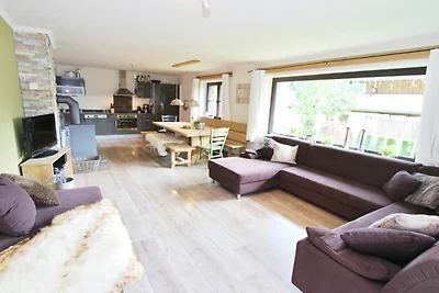 Chalet vicino allo skilift e al bikepark a...