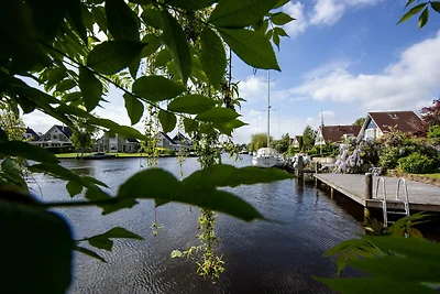 Geräumiges Ferienhaus mit privatem Bootssteg
