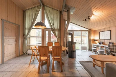 Ferienhaus mit Sauna im Ferienpark Mirow