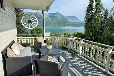Refuge en bord de mer a Lyngen-By Traum