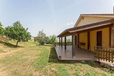 Hillside Villa mit Pool