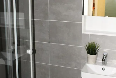 Mini-studio aan de valleizijde aan de voet va...