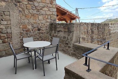 Maison attraente a Sanilhac con giardino