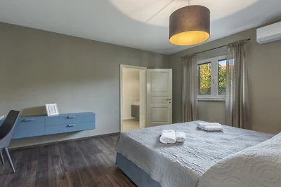 Villa in Kaštelir met zwembad