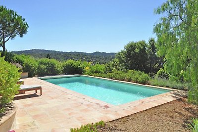 Southern French villa with private pool and s...