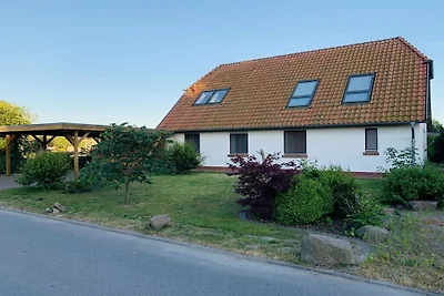Ferienhaus in Ummanz mit Schwimmbecken