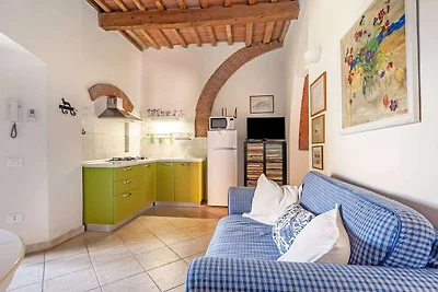 Ruhige Wohnung in Riparbella mit Garten
