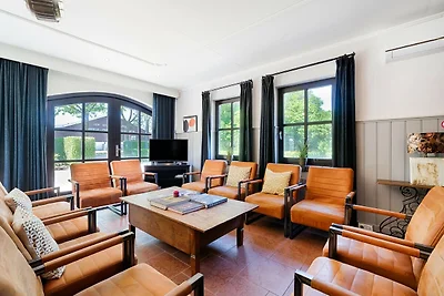 Herrenhaus f�r 26 Personen in Asten