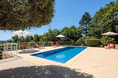 Villa in Rochefort-du-Gard mit Poolblick