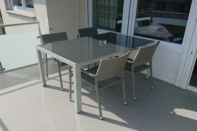 Strandbad40 OG, Stützle
