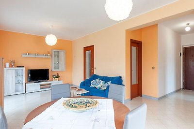 Sunny apartment in Giarre, close to sea with ...