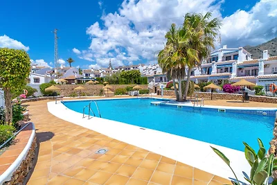 Reihenhaus in Nerja mit Meerblick & Pool