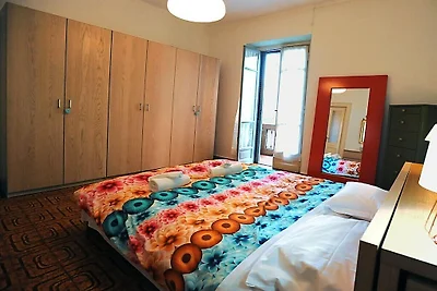 Wohnung in Torino mit Balkon und Parken