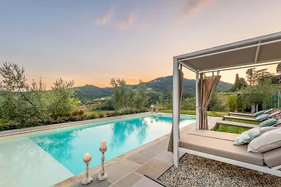 Villa in Lucca met wijngaard en uitzicht