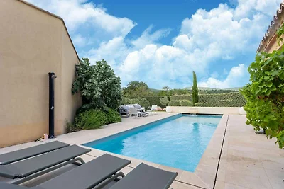 Villa a Malaucene con giardino privato