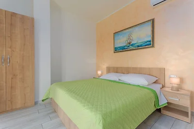 Villa mit privatem Pool und Meerblick