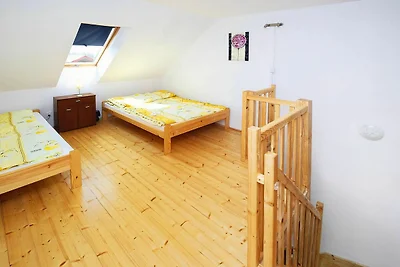 Ferienhaus mit Terrassen für 5 Personen