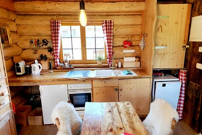 Schönes Chalet in Klagenfurt mit Whirlpool