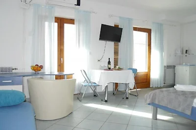 Studio Apartment 2