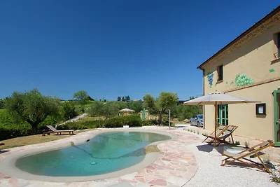 Bellissima villa a Barchi con piscina privata