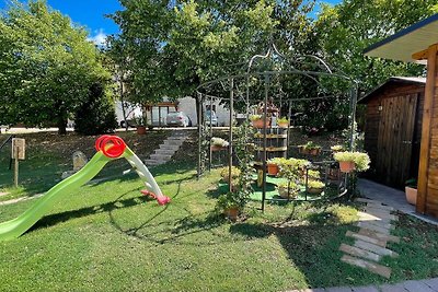 Ansprechendes Ferienhaus in Assisi mit Garten