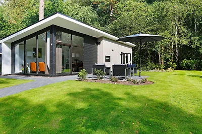 Modernes Chalet mit Smart TV, direkt am Wald