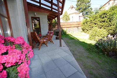 Berghaus mit Garten