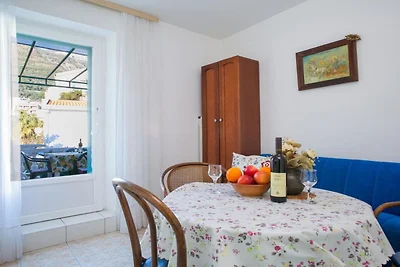 One Bedroom Apartment 3