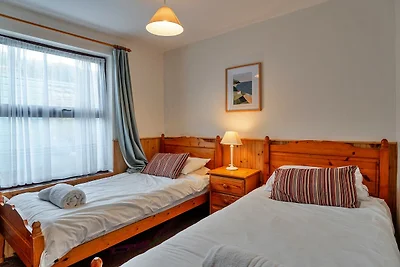 Kornisches Ferienhaus in Strandnähe, Keine...