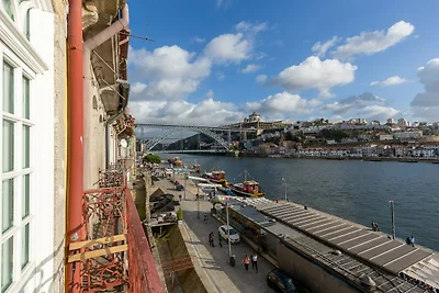 Stilvolles Apartment mit Flussblick in Porto
