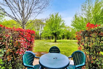 Duplex im Dorfzentrum nahe Pool & See