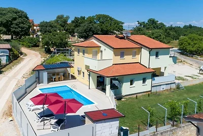 Holiday House Mila