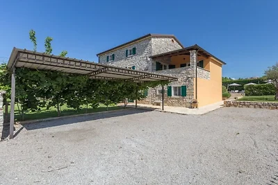 Villa en Labincă con piscina