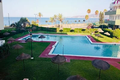 Ferienhaus am Strand mit Swimmingpool
