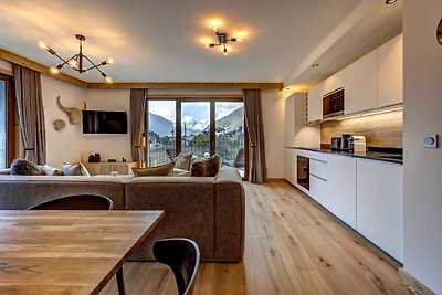 Apartment in Town Centre with 2 Balconies